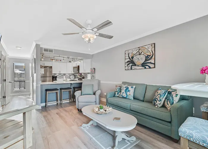South Winds 2-updated Condo-beach Views-walk To Hangout-free Parking Gulf Shores