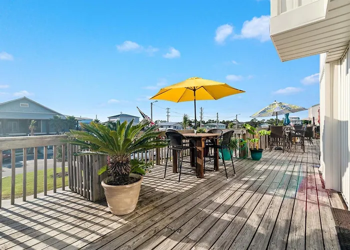 South Winds 2-updated Condo-beach Views-walk To Hangout-free Parking